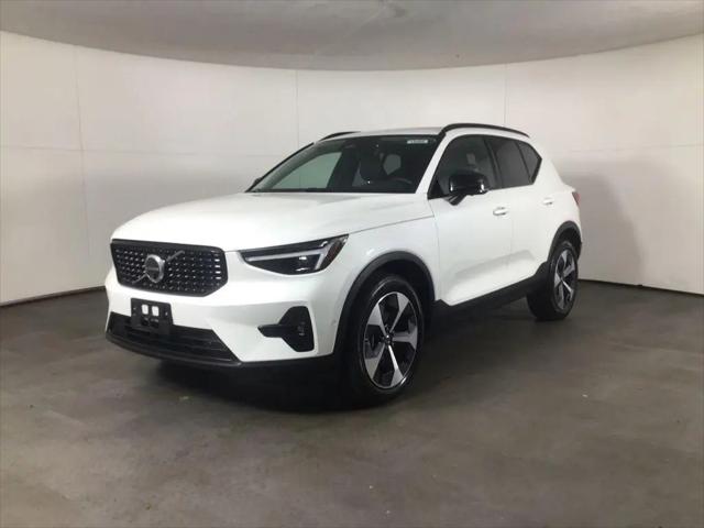 2026 Volvo XC40 Plus, B5 AWD Gas (mild hybrid), Dark for sale in Greenwich, CT