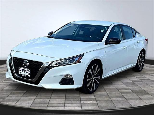 2022 Nissan Altima SR FWD for sale in ROCHESTER, MN