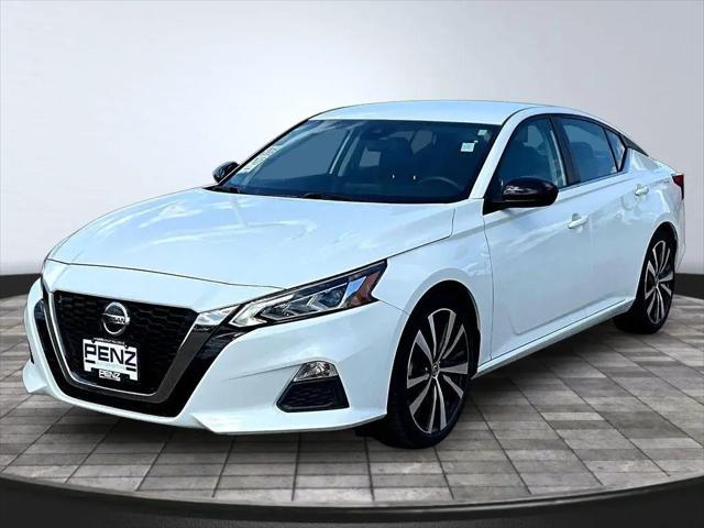 2022 Nissan Altima SR FWD for sale in ROCHESTER, MN