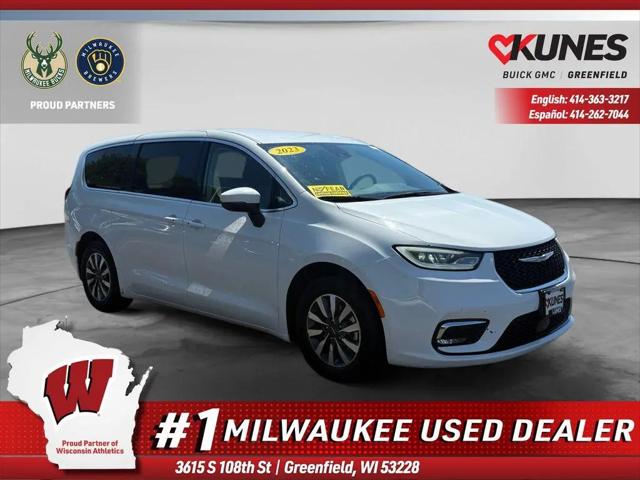 2023 Chrysler Pacifica Hybrid Touring L for sale in Greenfield, WI