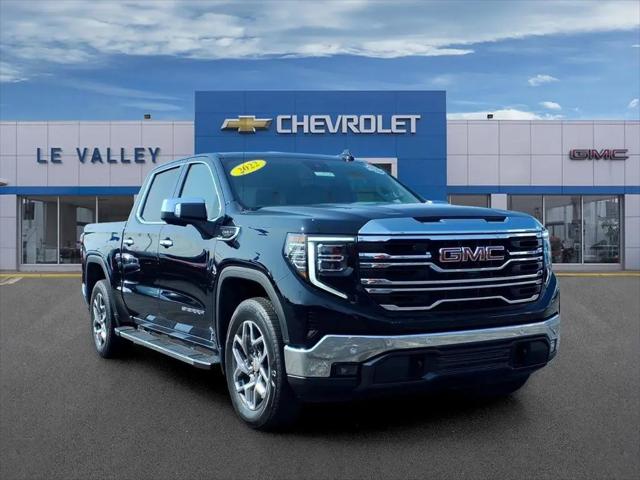 2022 GMC Sierra 1500 4WD Crew Cab Short Box SLT for sale in Benton Harbor, MI
