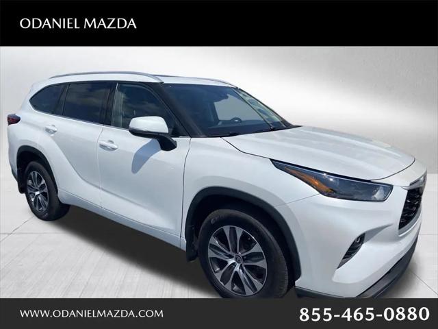 2022 Toyota Highlander XLE for sale in Fort Wayne, IN