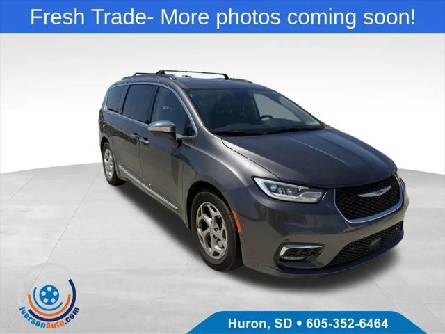 2022 Chrysler Pacifica Limited for sale in Huron, SD