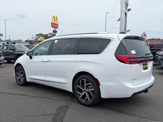 2027 Chrysler Pacifica Pinnacle