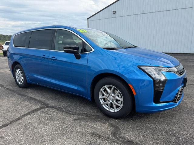 2027 Chrysler Pacifica PACIFICA SELECT