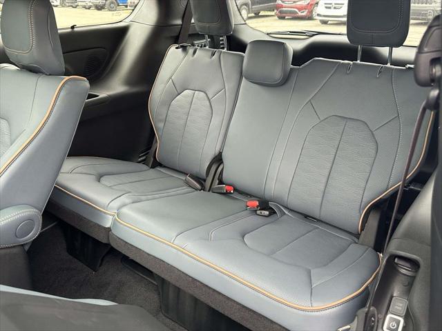 2027 Chrysler Pacifica Pinnacle