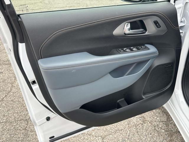 2027 Chrysler Pacifica Pinnacle