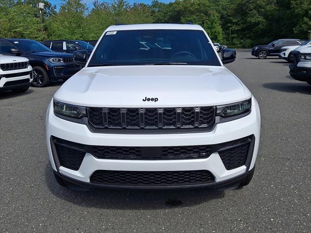 2027 Jeep Grand Cherokee GRAND CHEROKEE LAREDO ALTITUDE 4X4 2027 Jeep Grand Cherokee GRAND CHEROKEE LAREDO ALTITUDE 4X4