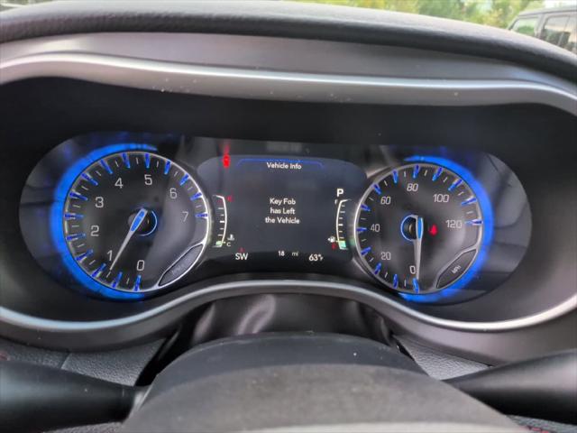 2027 Chrysler Pacifica Select AWD