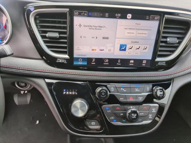 2027 Chrysler Pacifica Select AWD