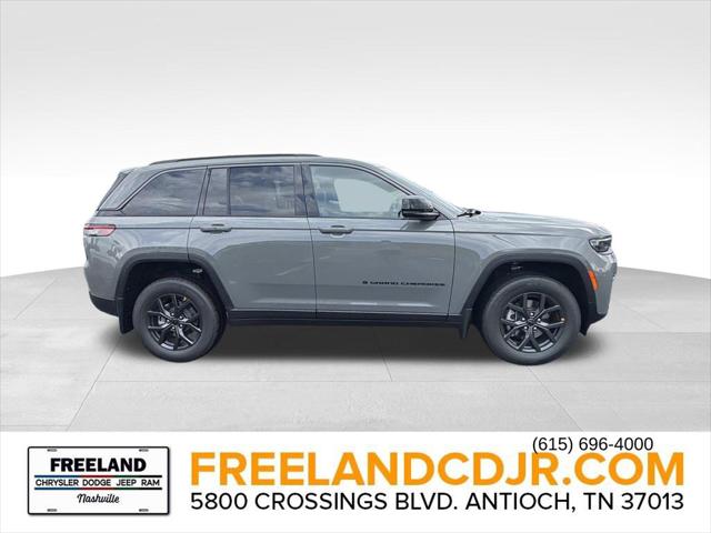 2027 Jeep Grand Cherokee Laredo Altitude
