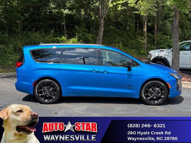 2027 Chrysler Pacifica PACIFICA SELECT