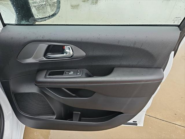 2027 Chrysler Pacifica Select AWD