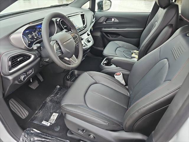 2027 Chrysler Pacifica Select AWD