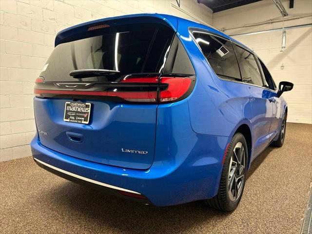 2027 Chrysler Pacifica Limited