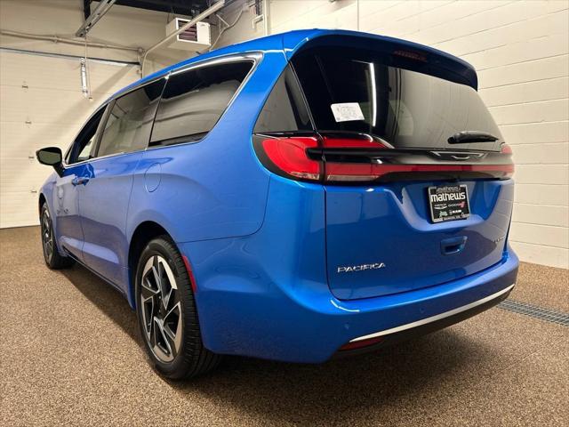 2027 Chrysler Pacifica Limited