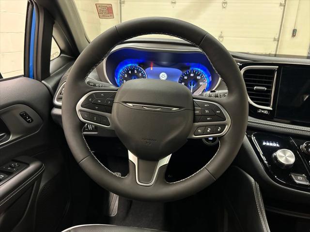 2027 Chrysler Pacifica Limited