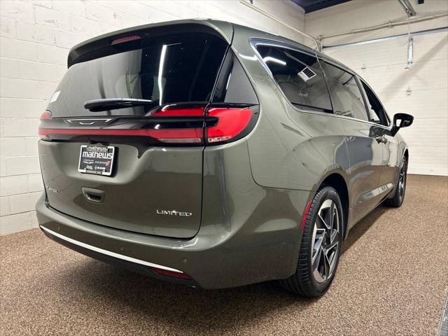 2027 Chrysler Pacifica Limited
