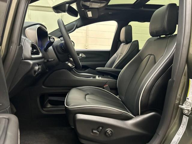 2027 Chrysler Pacifica Limited