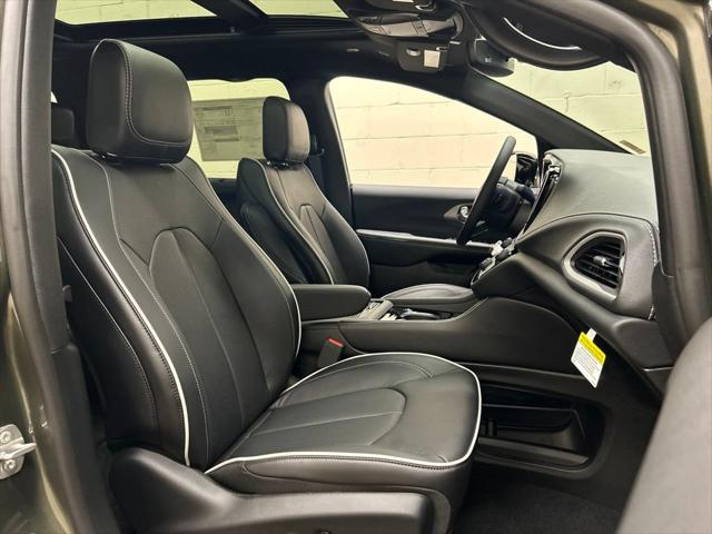 2027 Chrysler Pacifica Limited