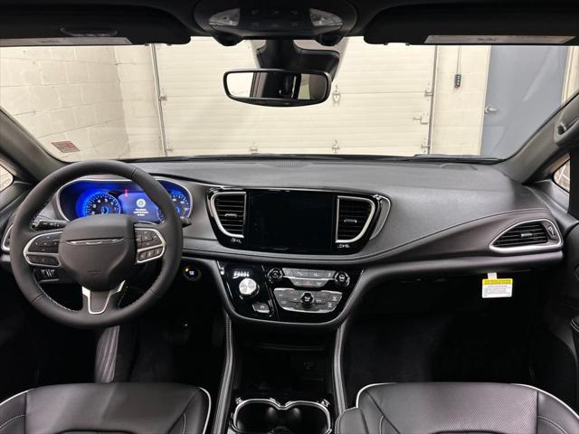 2027 Chrysler Pacifica Limited
