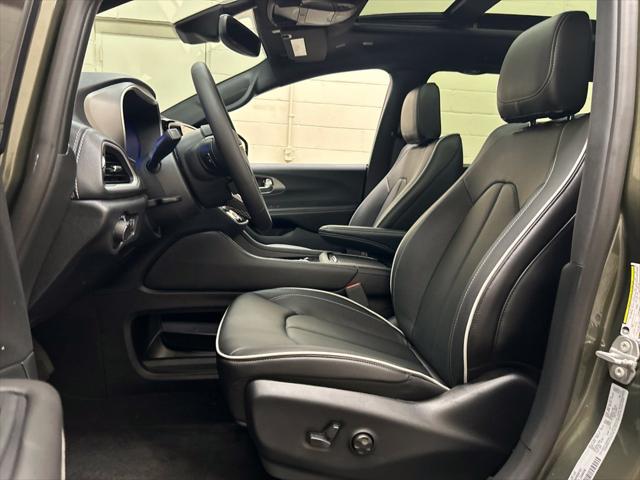 2027 Chrysler Pacifica Limited