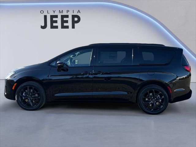2027 Chrysler Pacifica Limited