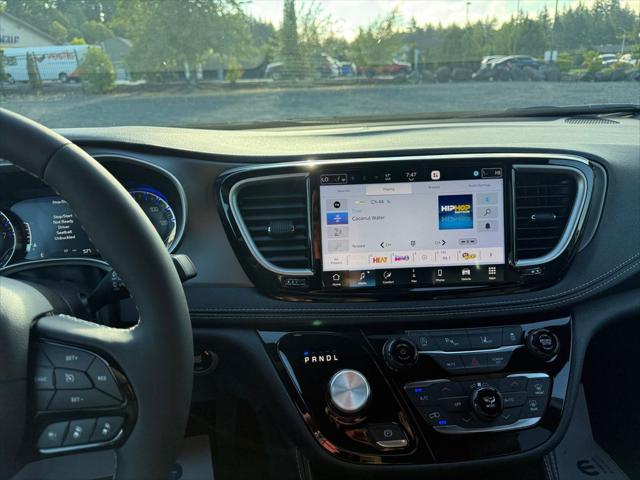 2027 Chrysler Pacifica Limited