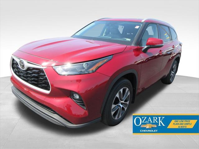 2022 Toyota Highlander XLE for sale in Ozark, MO