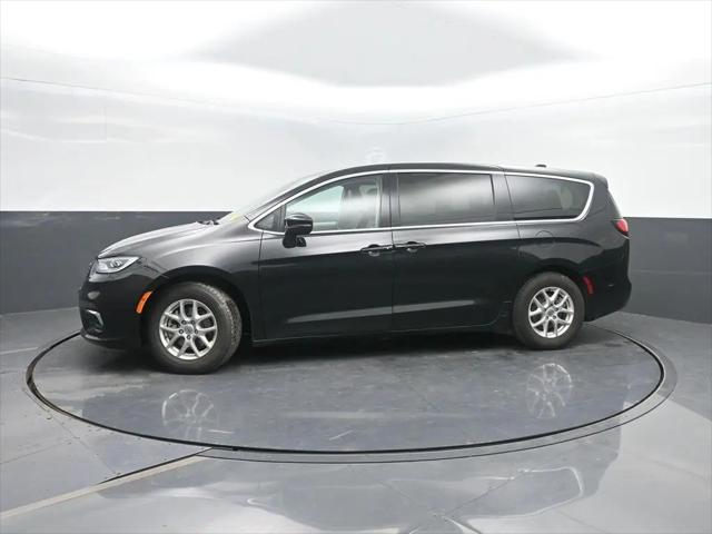 2023 Chrysler Pacifica Touring L for sale in Charles City, IA