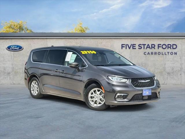 2023 Chrysler Pacifica Touring L for sale in Carrollton, TX