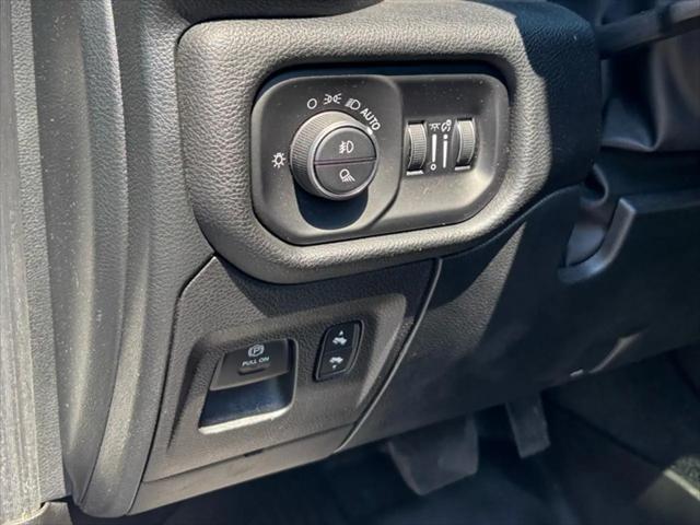 2022 Ram 1500 Laramie Crew Cab 4x4 57 Box
