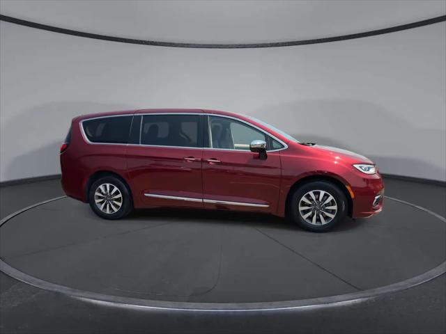 2023 Chrysler Pacifica Hybrid Limited