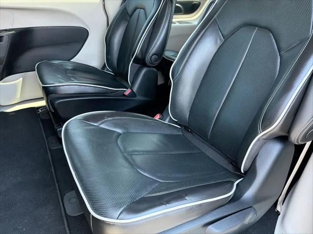 2023 Chrysler Pacifica Hybrid Limited