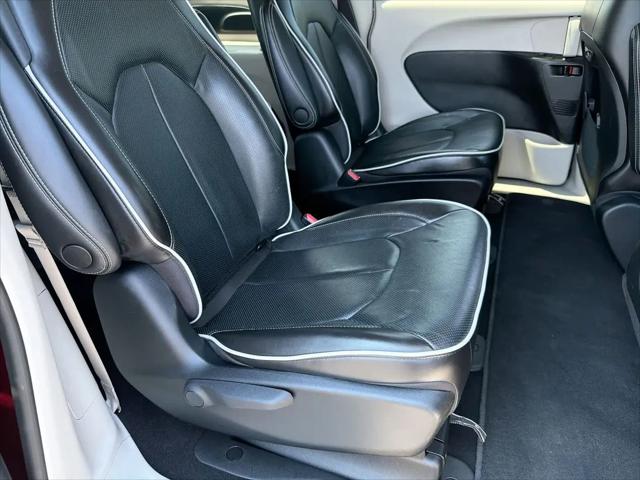 2023 Chrysler Pacifica Hybrid Limited
