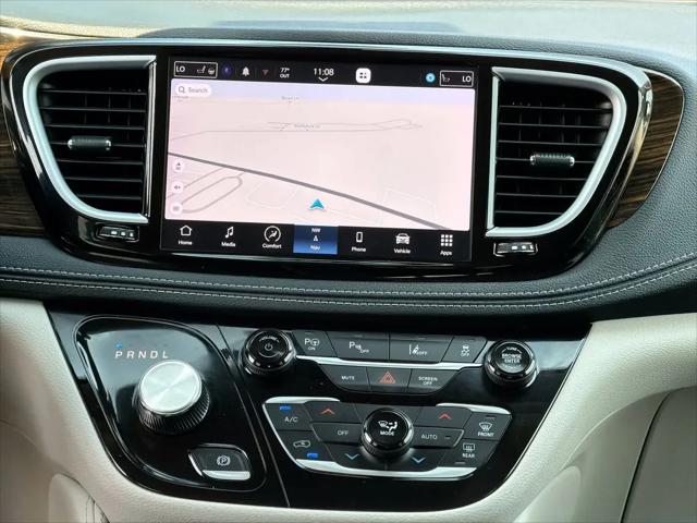 2023 Chrysler Pacifica Hybrid Limited