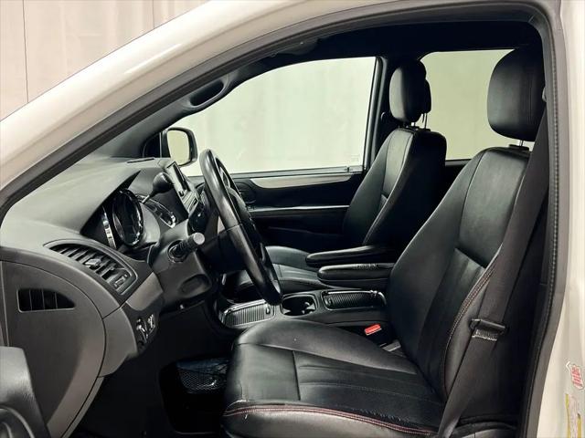 2016 Dodge Grand Caravan R/T