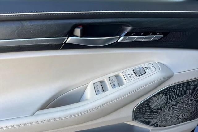 2022 Genesis G90 5.0 Ultimate RWD