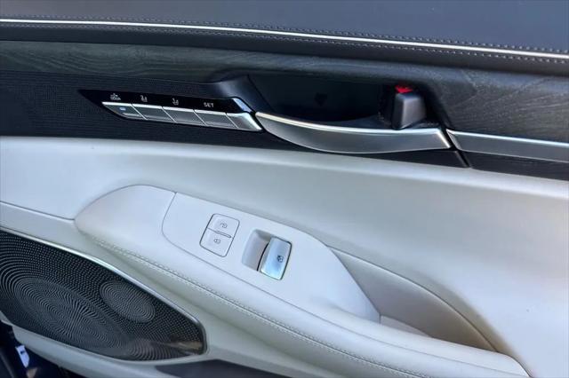 2022 Genesis G90 5.0 Ultimate RWD