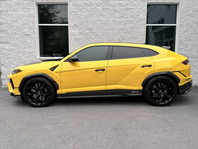 2023 Lamborghini Urus Performante