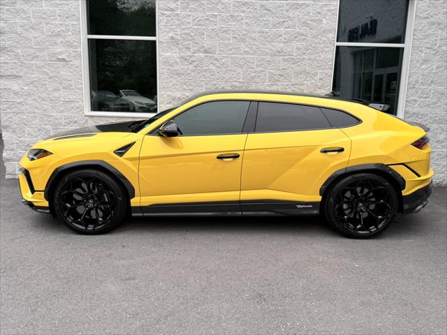 2023 Lamborghini Urus Performante