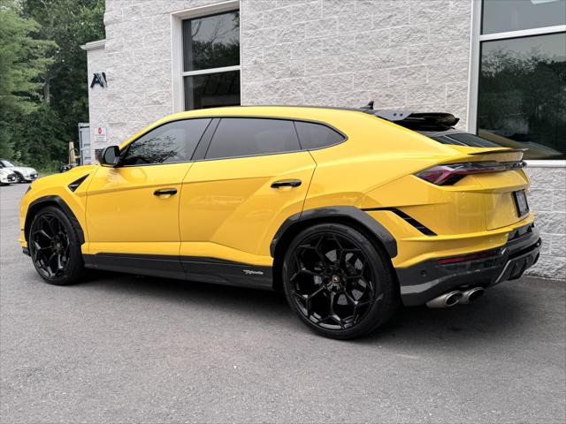 2023 Lamborghini Urus Performante