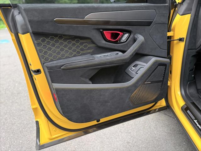 2023 Lamborghini Urus Performante