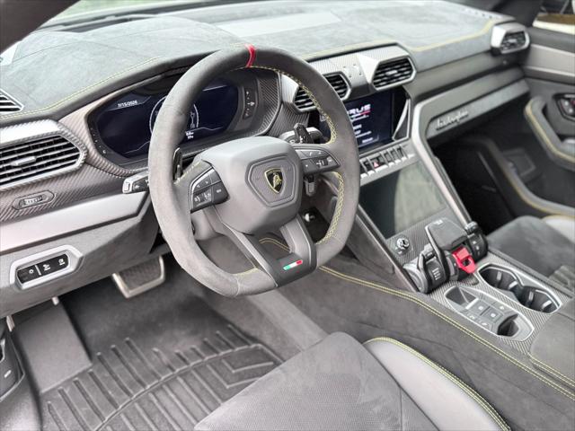 2023 Lamborghini Urus Performante