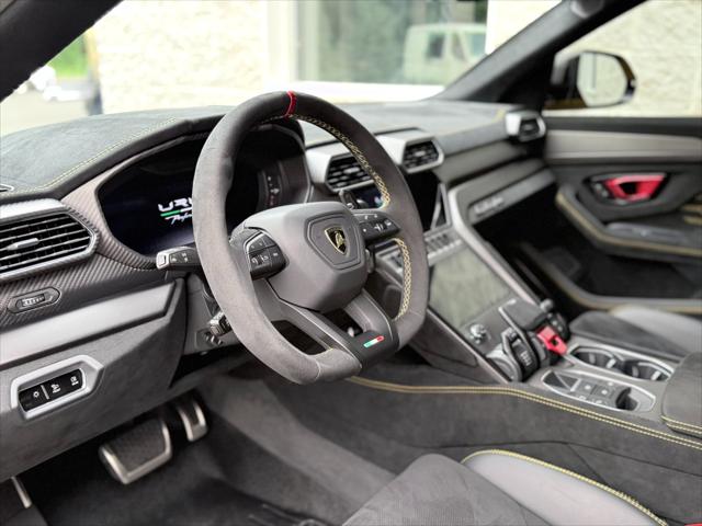 2023 Lamborghini Urus Performante