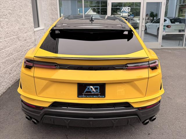 2023 Lamborghini Urus Performante