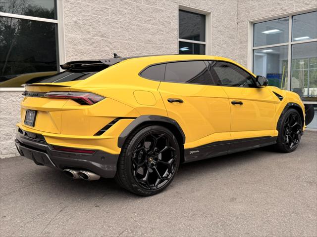 2023 Lamborghini Urus Performante