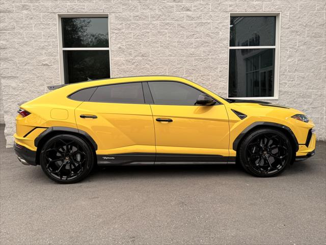 2023 Lamborghini Urus Performante