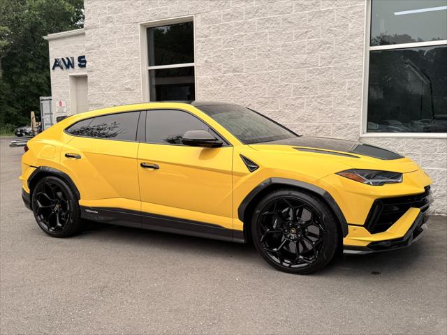 2023 Lamborghini Urus Performante