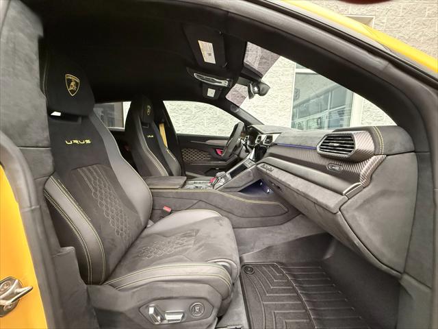 2023 Lamborghini Urus Performante